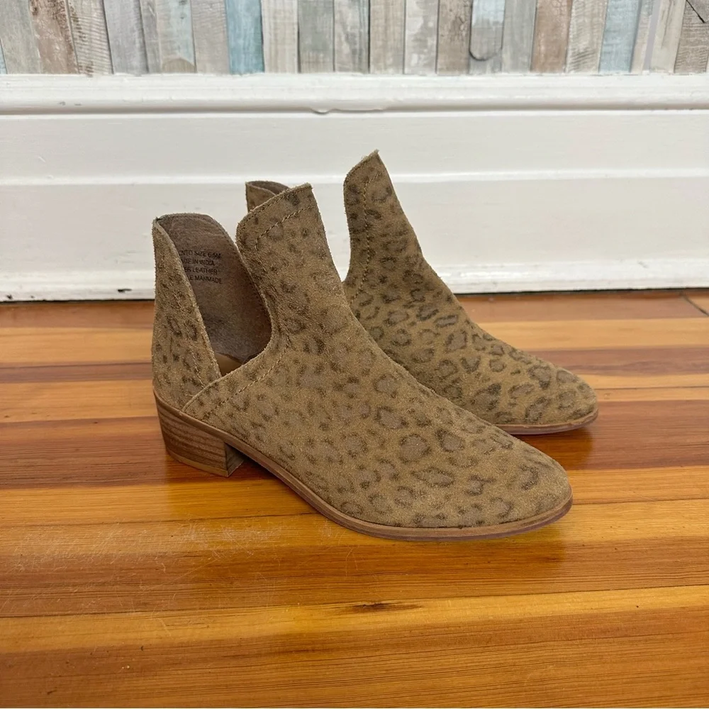 Coconuts by Matisse 6.5 Boho Pronto Side Cut Ankle Boot Bootie Tan Leopard Suede